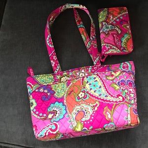 Almost new Vera Bradley bag with matching wallet